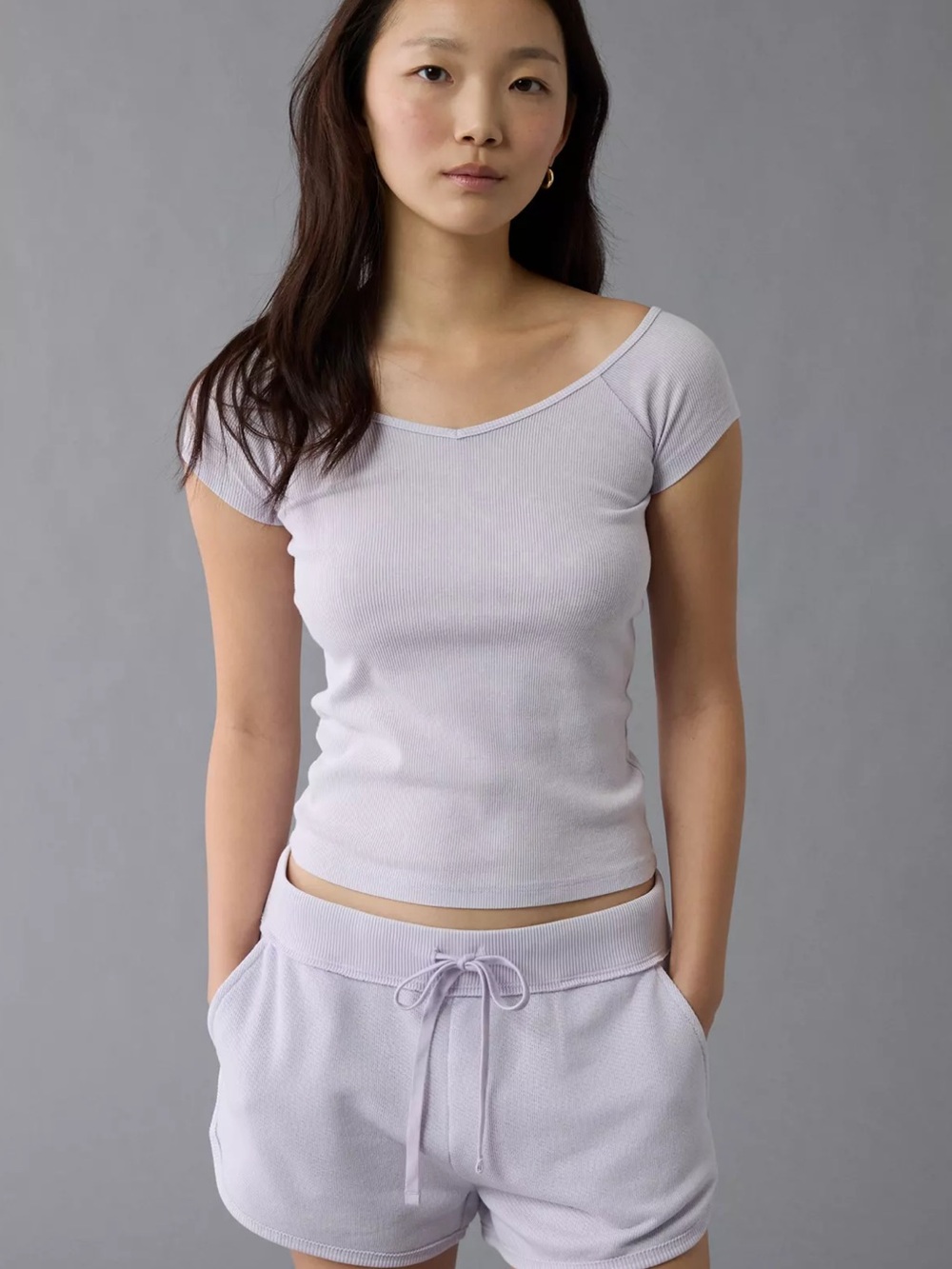 NWOT AE Women's Lavender Saltwash V-Neck Ribbed Baby Tee (Size Medium)